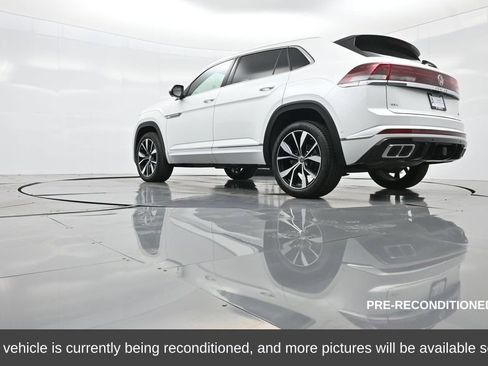 Used 2024 Volkswagen Atlas Cross Sport SEL Premium R-Line image 53