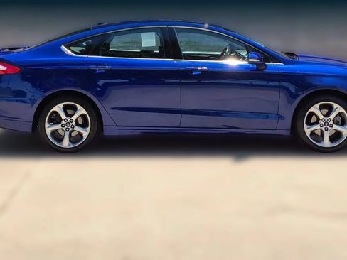 Used 2013 Ford Fusion SE FWD image 2