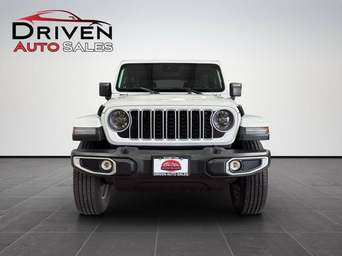 Used 2025 Jeep Wrangler Unlimited Sahara AWD/4WD image 8