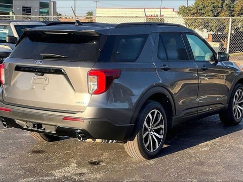 Used 2024 Ford Explorer ST-Line w/ Class IV Trailer Tow Package AWD/4WD image 12