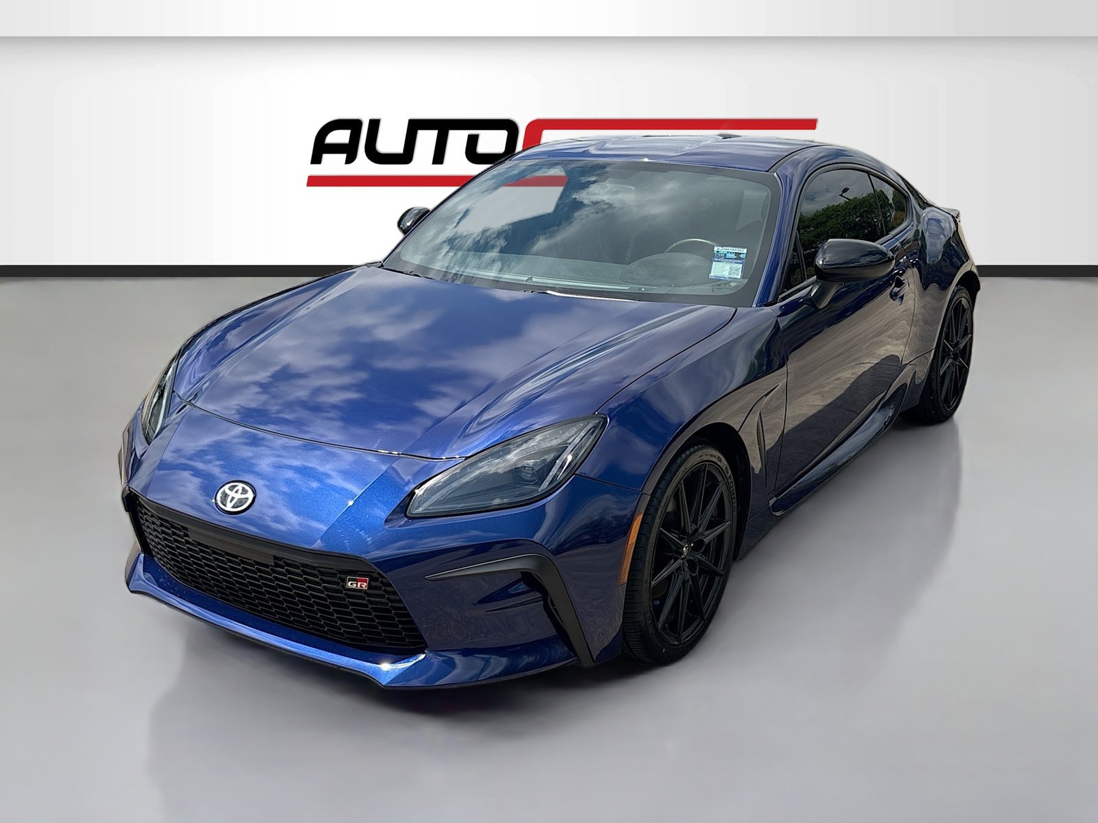 Used 2024 Toyota GR86 Premium RWD image 3