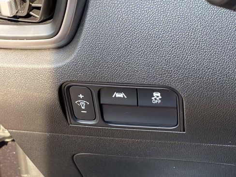 Used 2023 Kia Sorento S FWD image 20