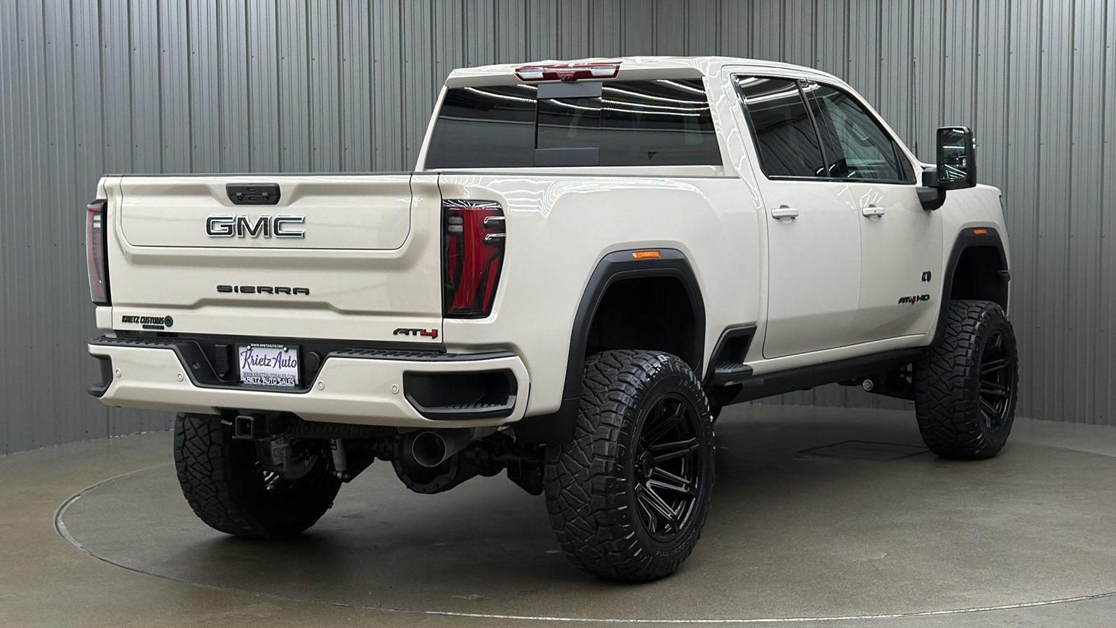 Used 2026 GMC Sierra 2500 AT4 w/ AT4 Premium Plus Package AWD/4WD image 5