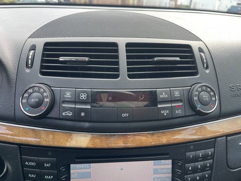 Used 2007 Mercedes-Benz E 350 Sedan image 34