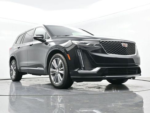 Certified 2025 Cadillac XT6 Premium Luxury image 43