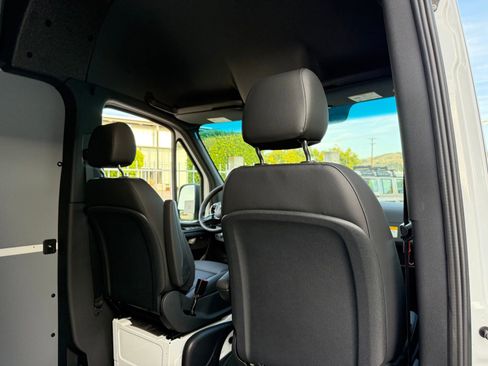 New 2025 Mercedes-Benz Sprinter 2500 image 16