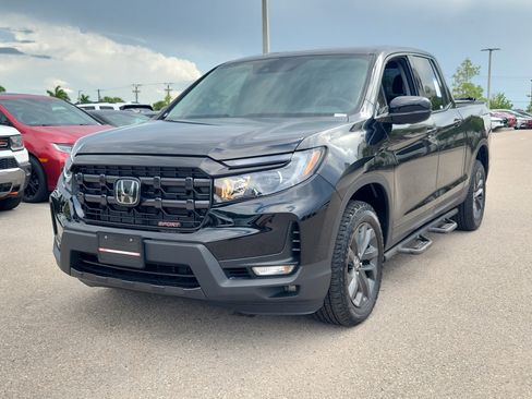 Certified 2025 Honda Ridgeline Sport image 3