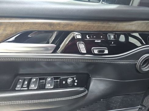 Used 2023 Jeep Grand Wagoneer L Series II image 26