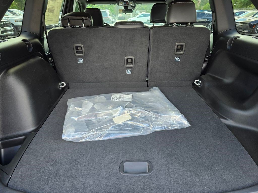New 2025 Jeep Grand Cherokee Altitude RWD image 35