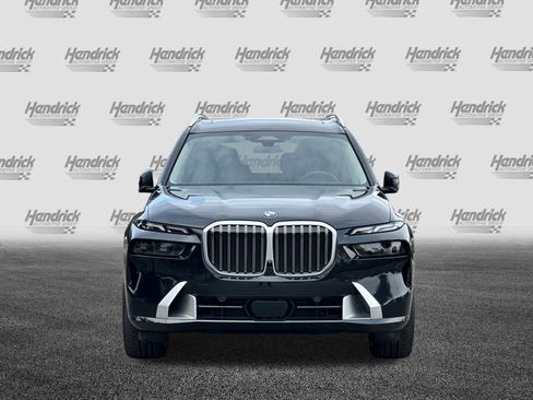 Used 2025 BMW X7 xDrive40i w/ Premium Package image 10