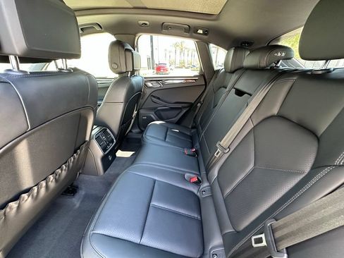 Used 2026 Porsche Macan AWD/4WD image 37