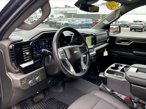 Used 2023 Chevrolet Silverado 1500 LT image 8