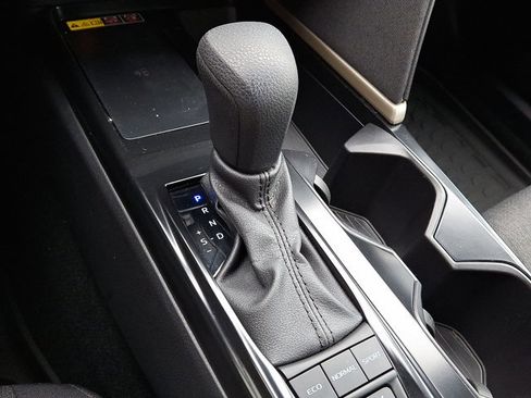 Used 2025 Toyota Camry LE image 14