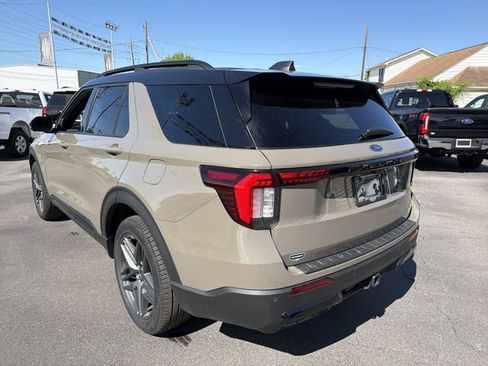 New 2026 Ford Explorer ST-Line w/ ST-Line Street Pack AWD/4WD image 6