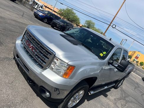 Used 2014 GMC Sierra 2500 SLT w/ Suspension Package, Off-Road AWD/4WD image 44