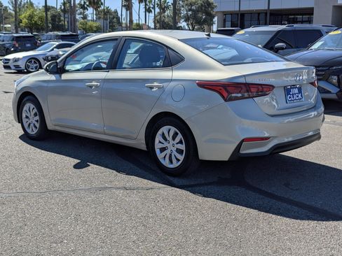 Used 2019 Hyundai Accent SE image 4