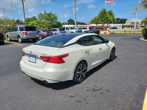 Used 2018 Nissan Maxima Platinum FWD image 6