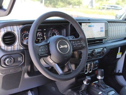 New 2026 Jeep Gladiator Sport AWD/4WD image 27