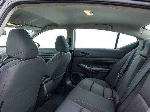 Used 2024 Nissan Altima 2.5 SV FWD image 14