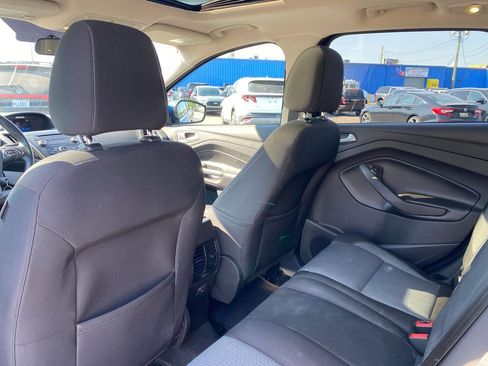 Used 2017 Ford Escape SE AWD/4WD image 15