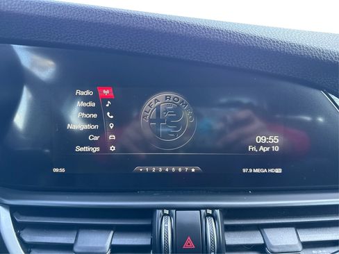 Used 2018 Alfa Romeo Giulia RWD image 15