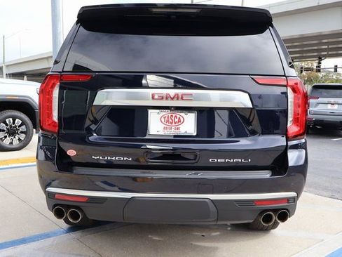 Certified 2023 GMC Yukon XL Denali image 5