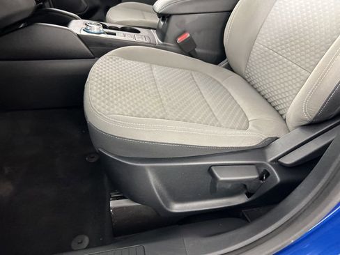 Used 2022 Ford Escape SE image 23