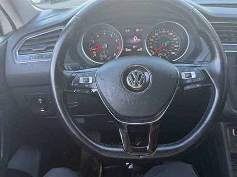 Used 2019 Volkswagen Tiguan SE AWD/4WD image 30
