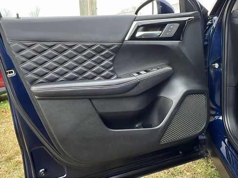 Used 2023 Mitsubishi Outlander SEL image 17