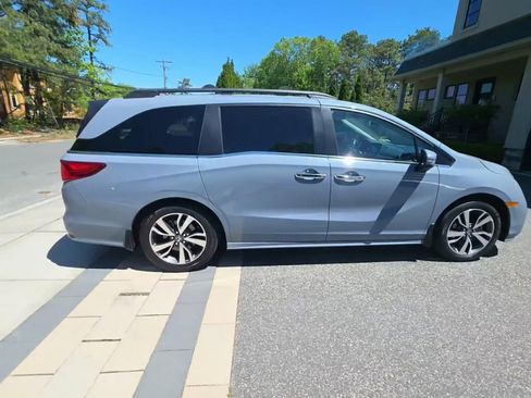 Used 2024 Honda Odyssey Touring image 5