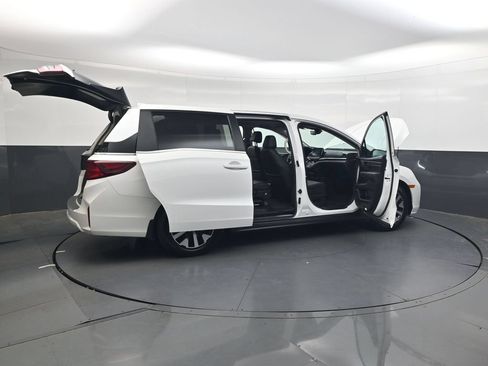 Used 2025 Honda Odyssey EX-L image 48