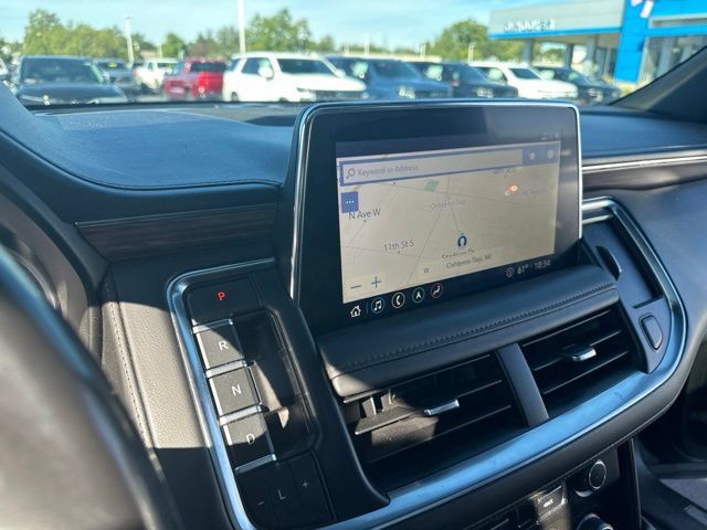 Used 2021 Chevrolet Tahoe High Country w/ Premium Package 2 AWD/4WD image 4