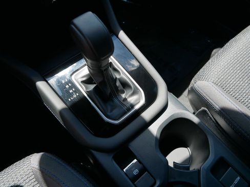 Certified 2025 Subaru Forester Premium AWD/4WD image 24