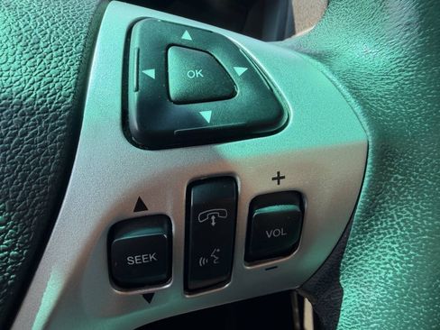 Used 2013 Ford Explorer XLT AWD/4WD image 15