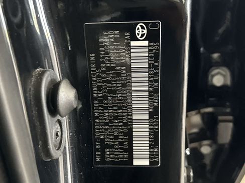 Used 2025 Toyota Corolla LE FWD image 28
