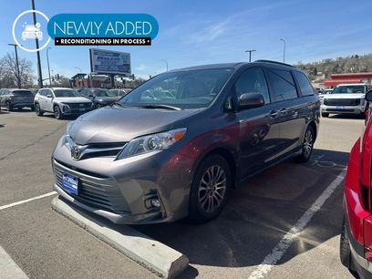 Used 2018 Toyota Sienna XLE