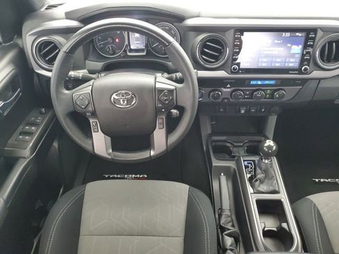 Used 2021 Toyota Tacoma TRD Off-Road AWD/4WD image 16