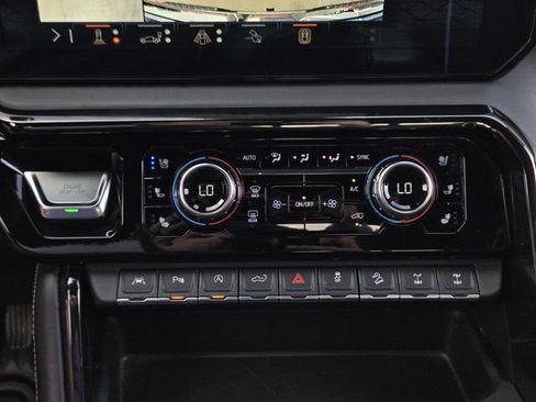 Used 2024 GMC Sierra 1500 AT4X AWD/4WD image 19