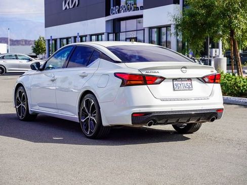 Used 2023 Nissan Altima 2.5 SR w/ SR Premium Package image 5