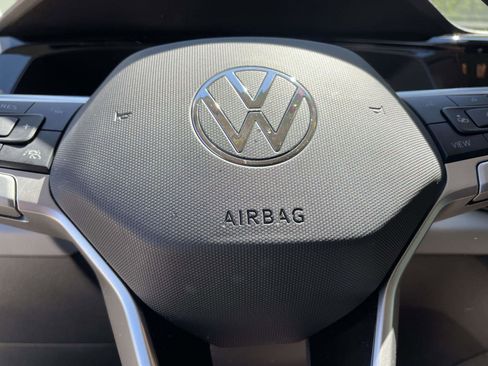 Used 2024 Volkswagen Taos S FWD image 17
