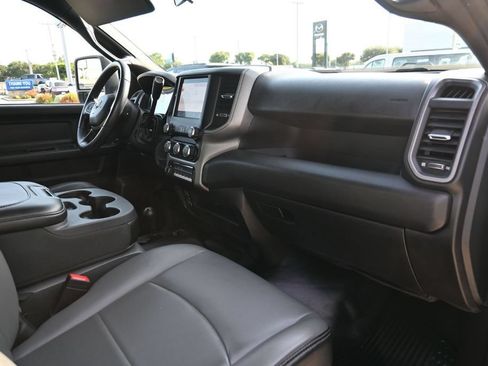 Used 2024 RAM 3500 Tradesman w/ Chrome Appearance Group AWD/4WD image 20