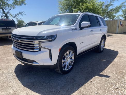 Used 2021 Chevrolet Tahoe High Country w/ Premium Package 2 AWD/4WD image 1