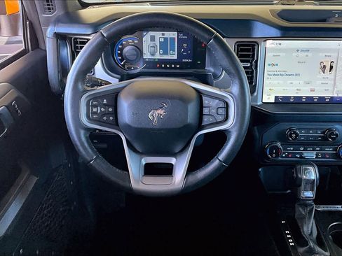 Used 2022 Ford Bronco Outer Banks image 6
