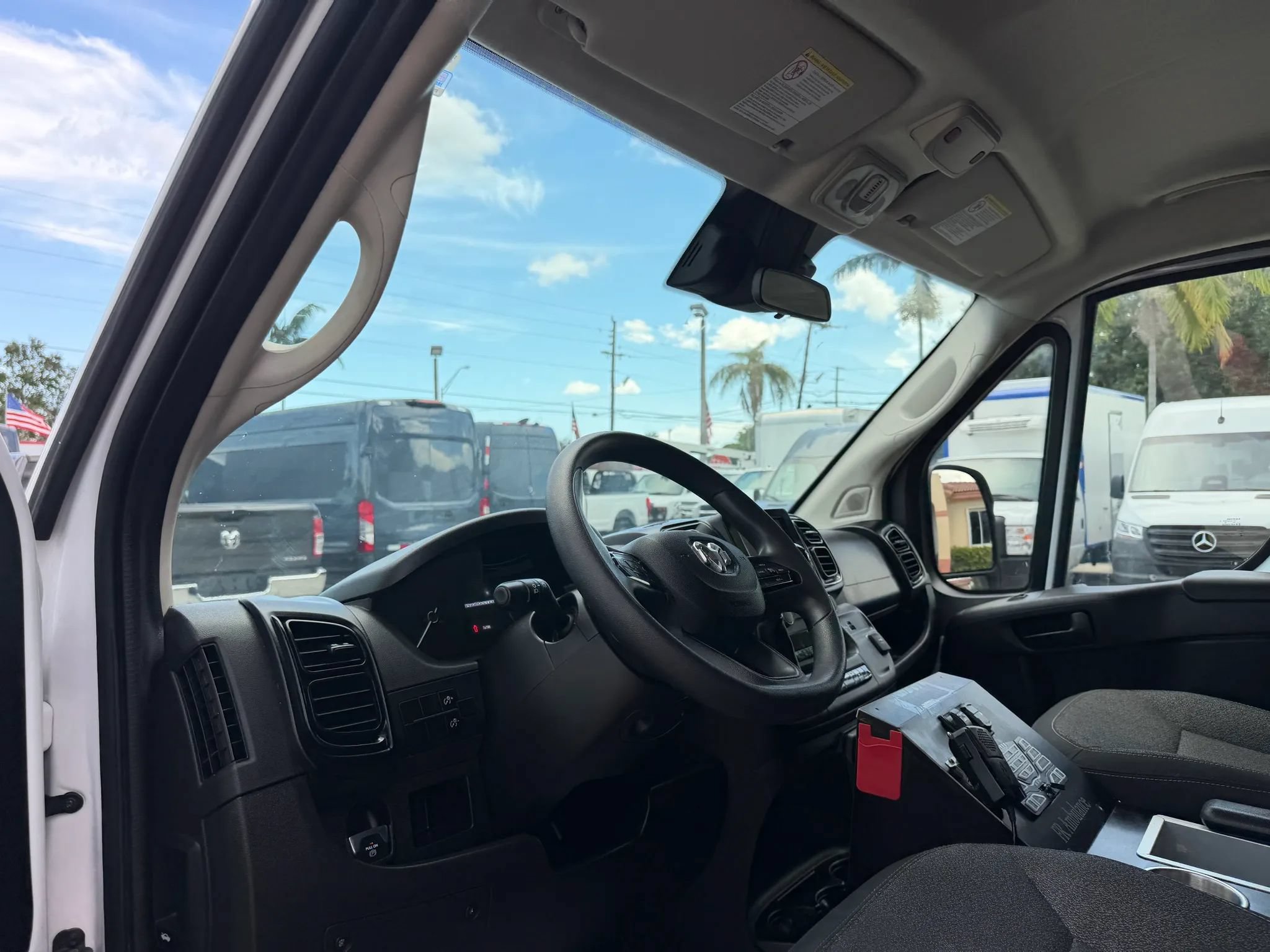 Used 2023 RAM ProMaster 2500 FWD image 15