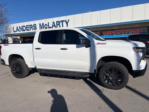 Used 2025 Chevrolet Silverado 1500 Custom Trail Boss image 2