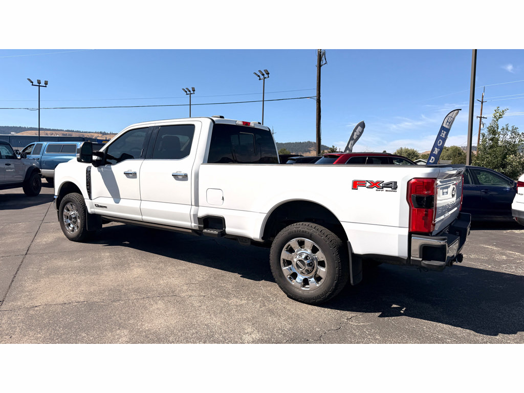 Used 2023 Ford F350 Lariat w/ Lariat Ultimate Package AWD/4WD image 6