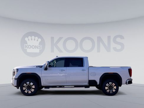 New 2026 GMC Sierra 2500 Denali w/ Denali Reserve Package image 2