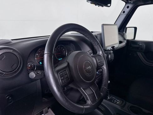 Used 2018 Jeep Wrangler Sport image 10