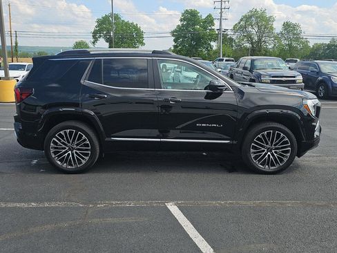 Used 2026 GMC Terrain Denali w/ LPO, Black Badging Package AWD/4WD image 4