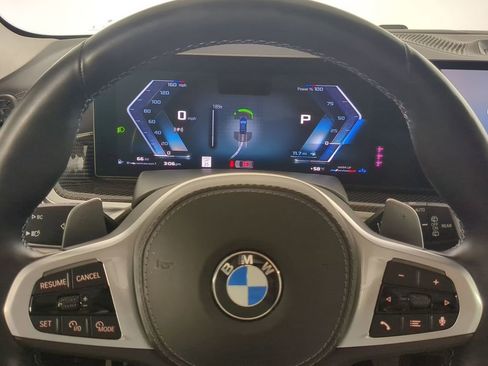 Used 2024 BMW X7 M60i w/ Executive Package image 34